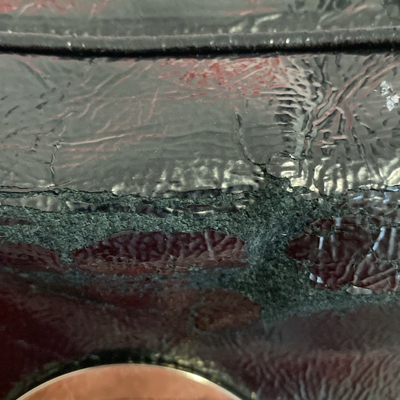 Tory Burch Patent Silver Logo Clutch - Picture 7 of 11